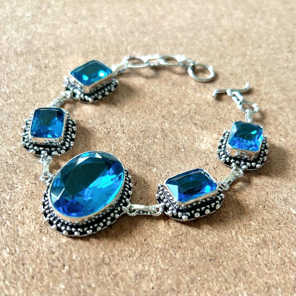 Blue Gilded Age Quartz Bracelet set in 925 Silver